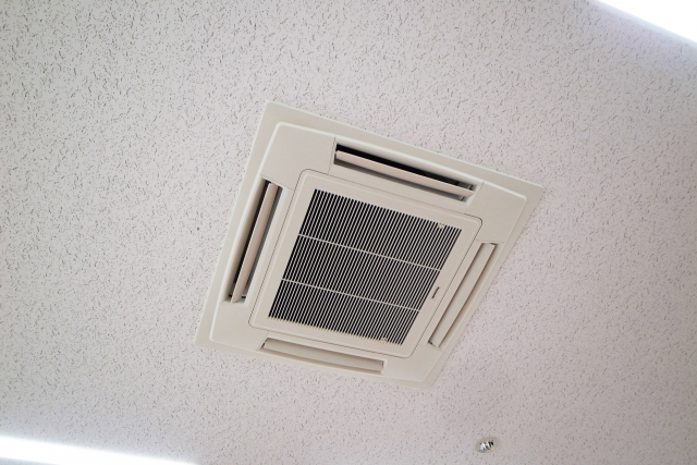 天井埋込エアコン