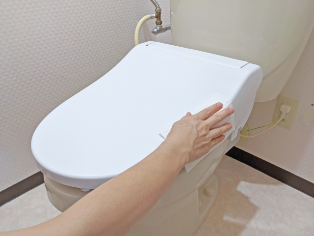 トイレの拭き掃除