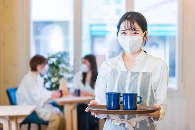 カフェの店員
