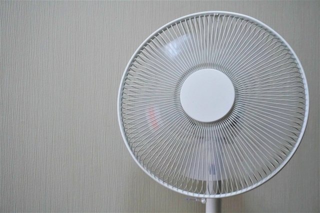 白い扇風機