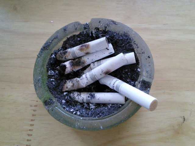 たばこの吸殻