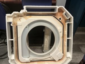 業務用エアコンのパーツ