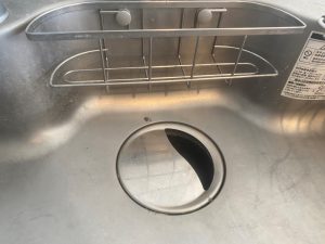 水垢の付いたシンク