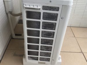 室外機の側面