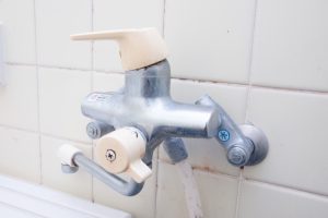 汚れた水道 
