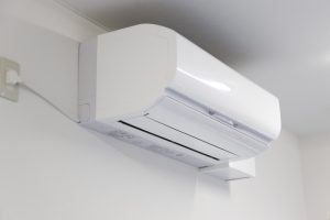 おそうじ機能付きエアコン