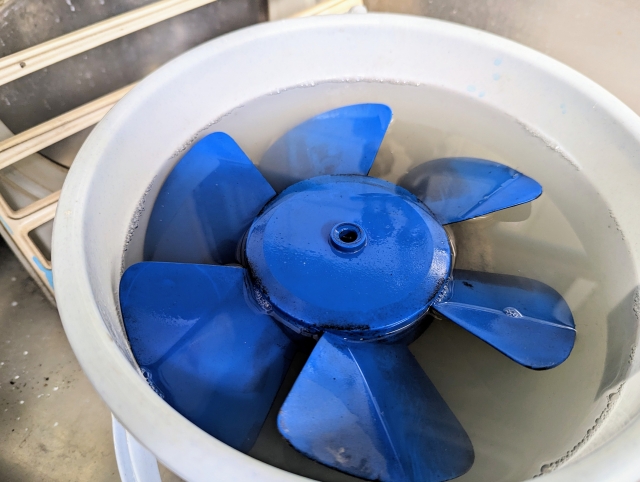 つけ置き中の換気扇