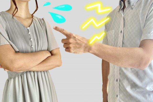 喧嘩する男女