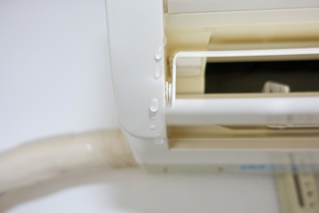 エアコンから水漏れ